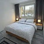 Apartment Helle City-wohnung Mit Balkon Nahe Bahnhof *